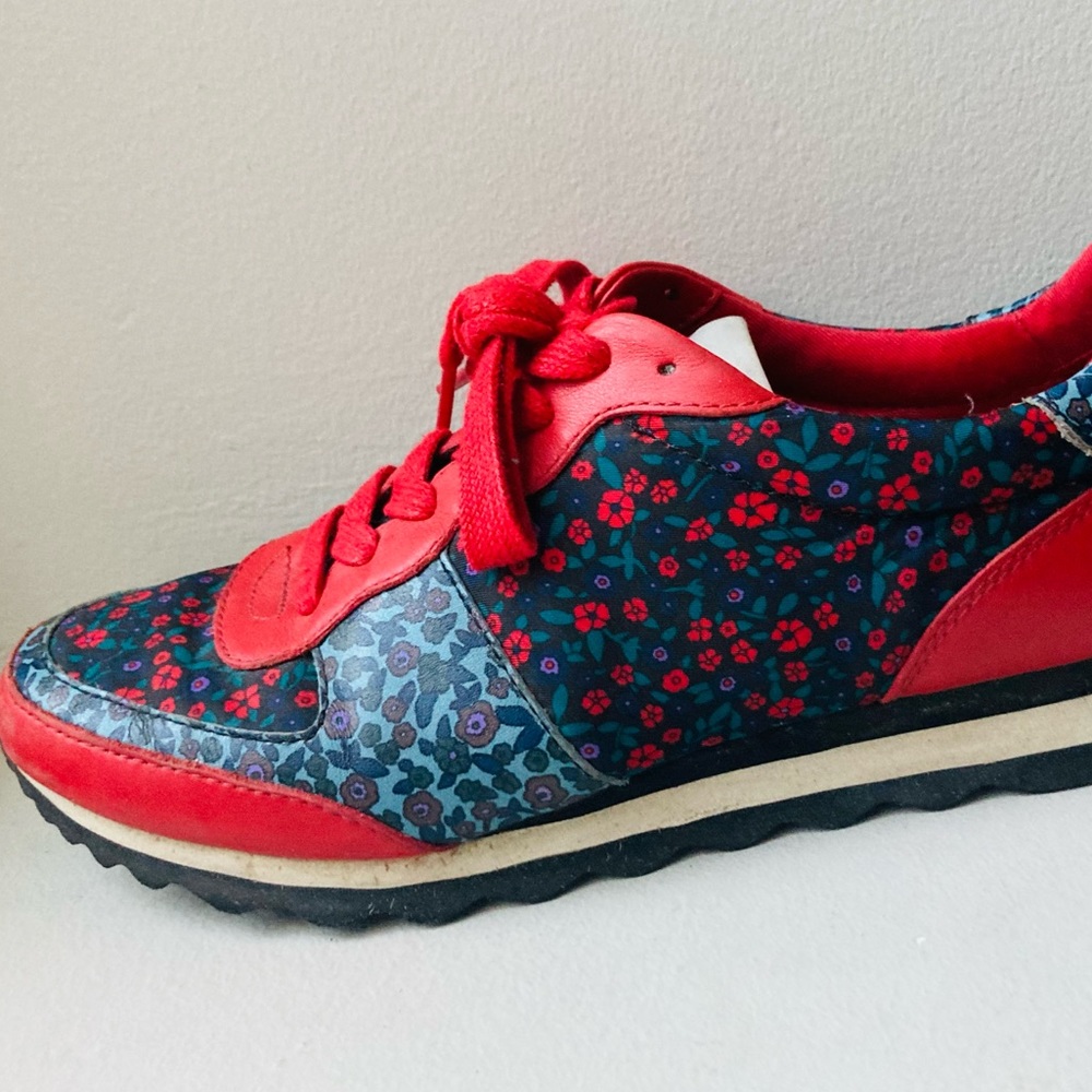 Coach shoes size 8